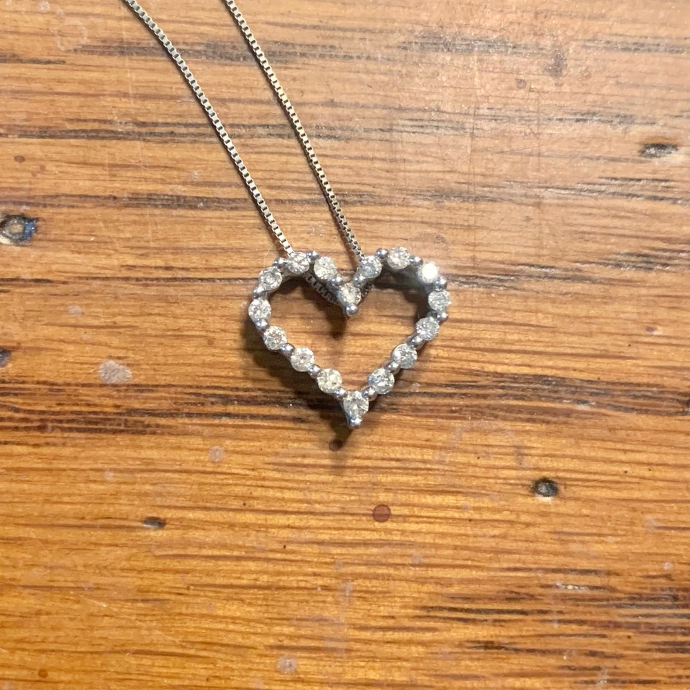 Rogers & Holland’s Diamond Heart Necklace